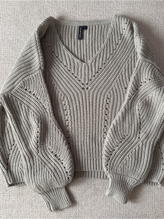moon & madison Sweaters - moon & madison Chunky V-Neck Sweater in Light Gray